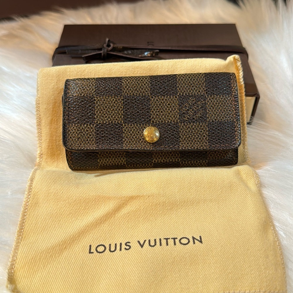 Louis Vuitton Damier Ebene Key Holder